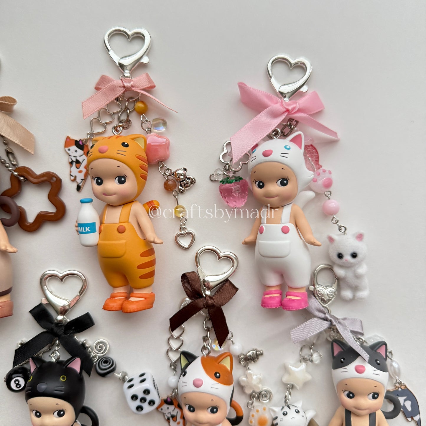 cutesy cats 🐾🧺🧶🐈🐈⬛