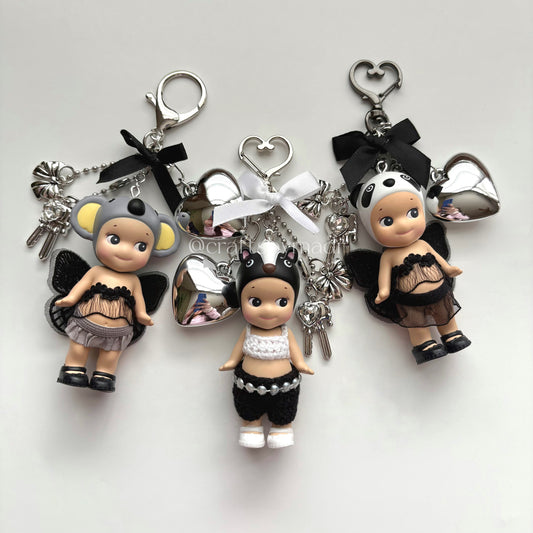 edgy & girly sonny angel keychains 🖤🤍